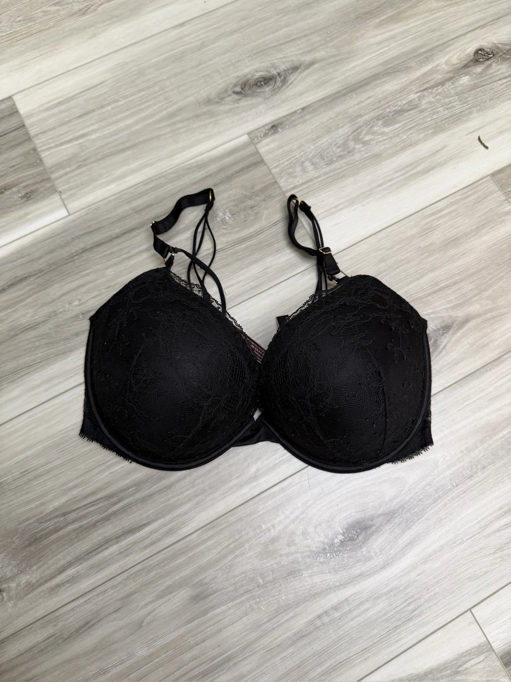 Victoria's Secret Black Lace Plunge Bra with Strappy Detail Sz 36ddd